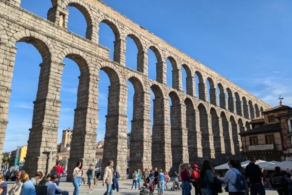 SEGOVIA Y EL ESCORIAL EN VEHICULO PRIVADO