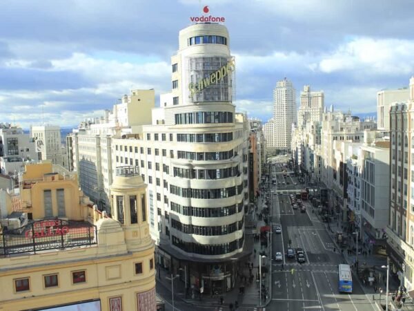 LO MÁS DESTACADO DE MADRID, RECORRIDO EN COCHE Y A PIE