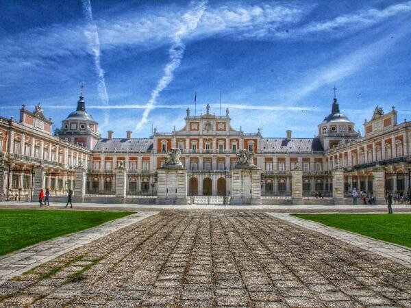 PALACIO REAL DE ARANJUEZ Y BODEGA EN CHINCHON EN VEHICULO PRIVADO